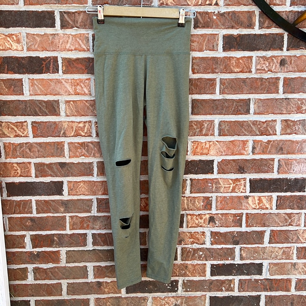 Aeries Green leggings